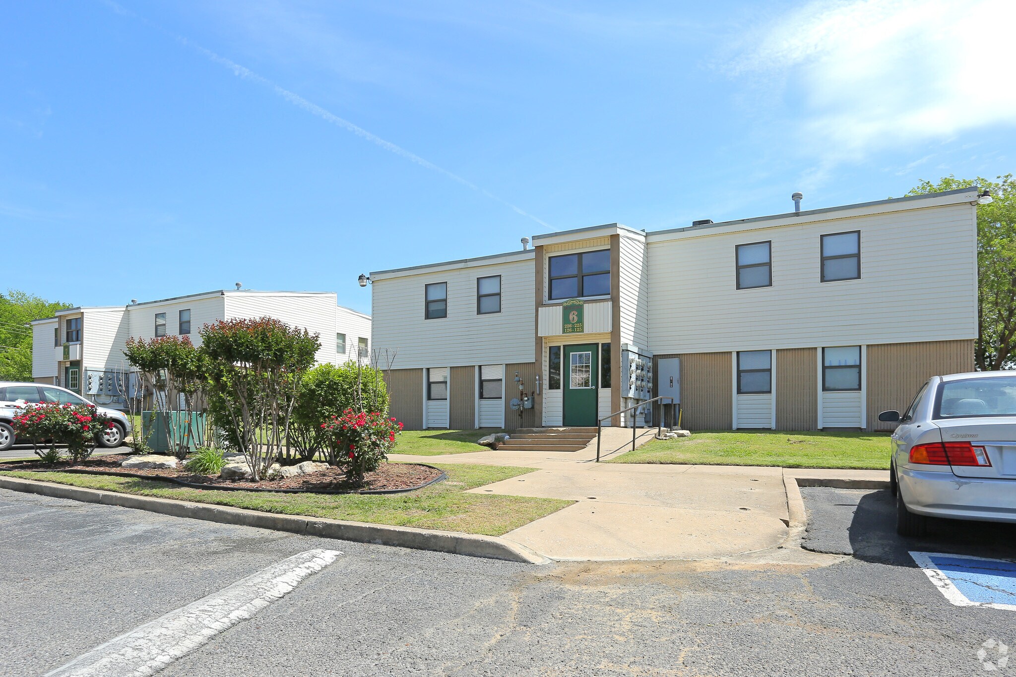 207 N Hickory St, Sapulpa, OK à vendre Photo principale– Image 1 sur 11