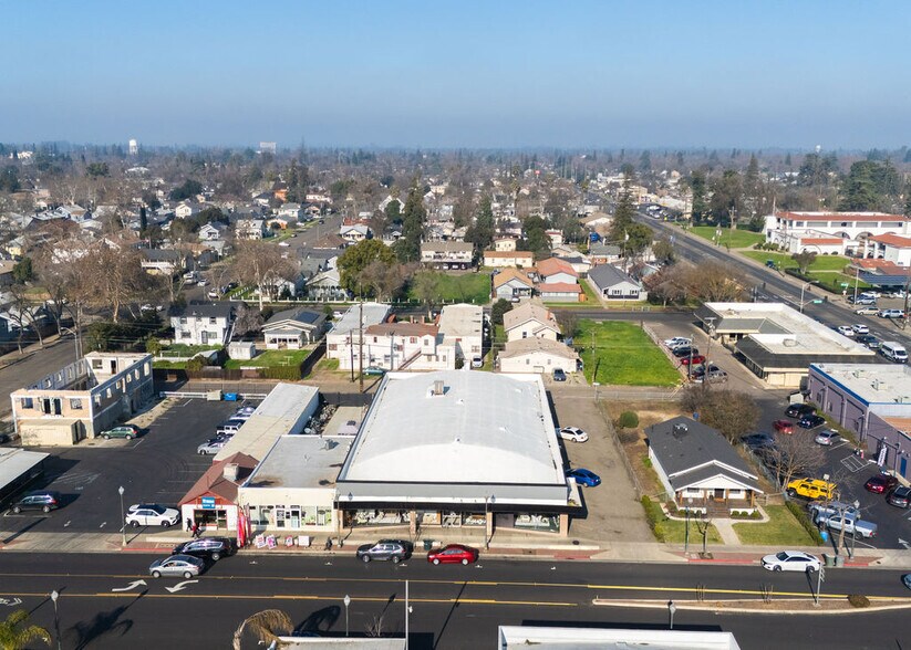 35 W Main St, Merced, CA à vendre - Photo de l’immeuble – Image 3 sur 12