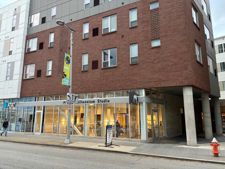 11601 Euclid Ave, Cleveland, OH à louer - Photo de l’immeuble – Image 2 sur 7