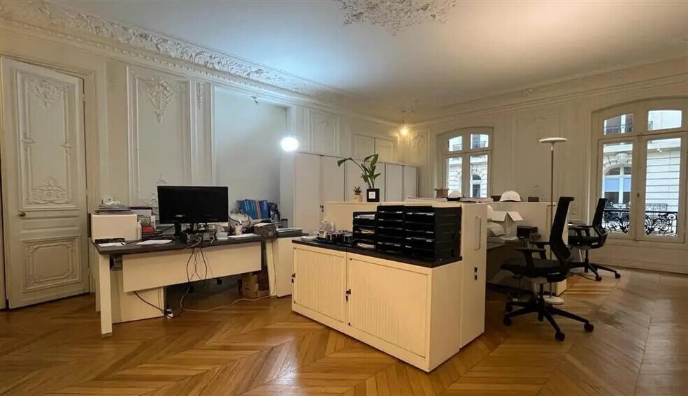 Bureau dans Paris à louer - Photo de l’immeuble – Image 3 sur 7