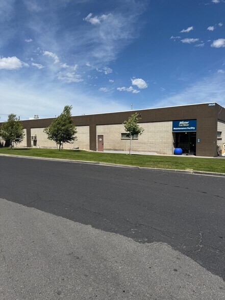 2020-2056 W 2200 S, Salt Lake City, UT à louer - Photo de l’immeuble – Image 2 sur 7