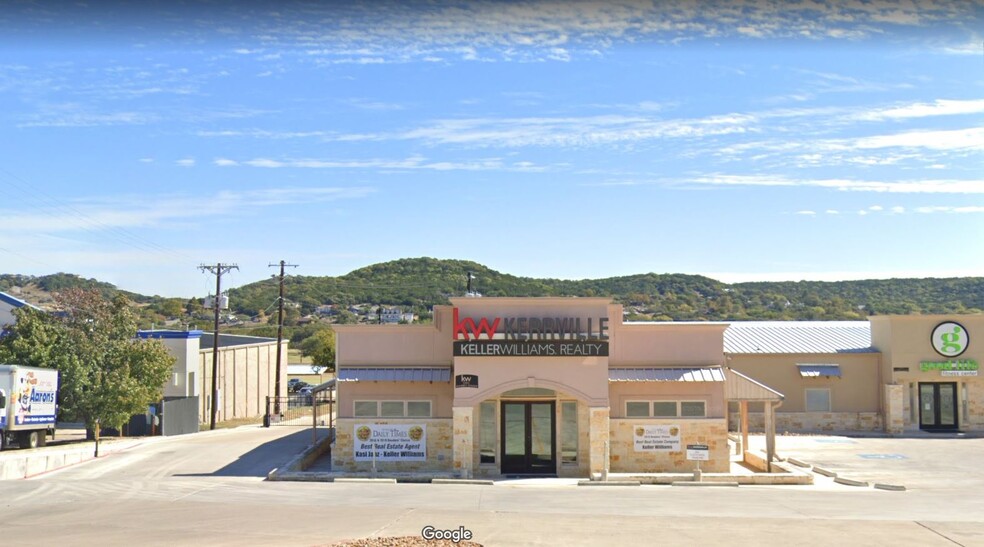 1401-1405 Sidney Baker St, Kerrville, TX à louer - Photo principale – Image 1 sur 20