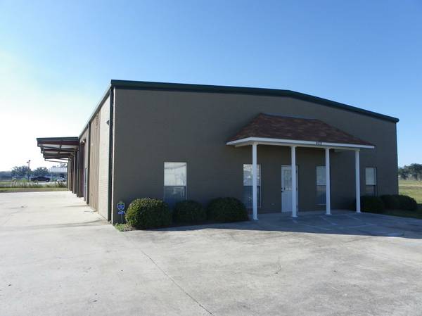 6061 Industrial Dr, Geismar, LA à louer - Photo de l’immeuble – Image 2 sur 3