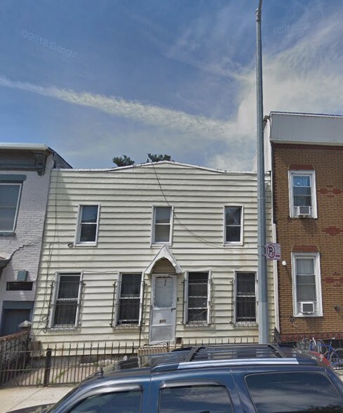121 Macdougal St, Brooklyn, NY à vendre - Photo principale – Image 1 sur 5