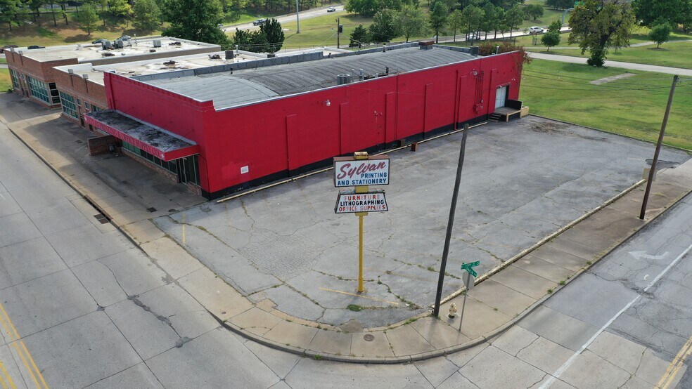 1308 S Peoria Ave, Tulsa, OK à louer - Photo de l’immeuble – Image 3 sur 20