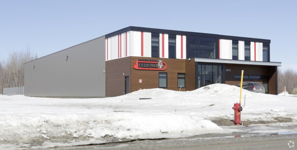 1041 Rue Des Forges, Terrebonne, QC à louer - Photo de l’immeuble – Image 2 sur 9