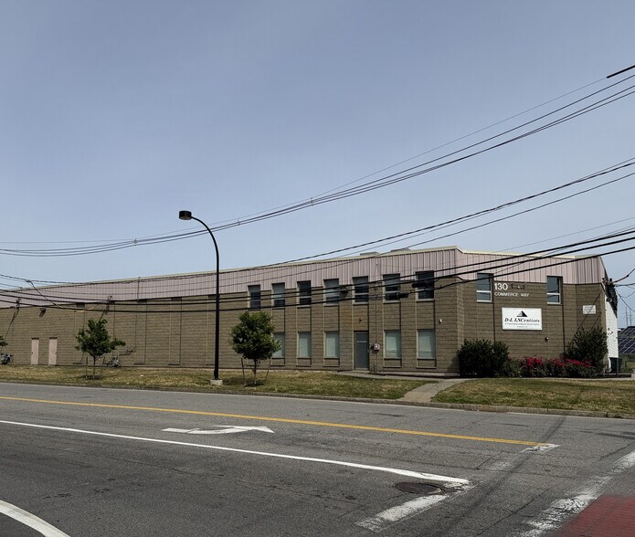 130 Commerce Way, Woburn, MA à louer - Photo de l’immeuble – Image 1 sur 5