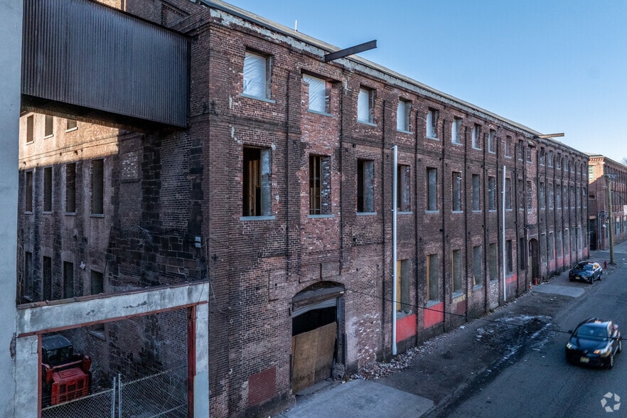 50 Spruce St, Paterson, NJ à louer - Photo principale – Image 1 sur 2