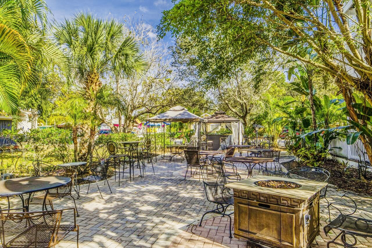 2937 Beach Blvd S, Gulfport, FL à louer Photo intérieure– Image 1 sur 9