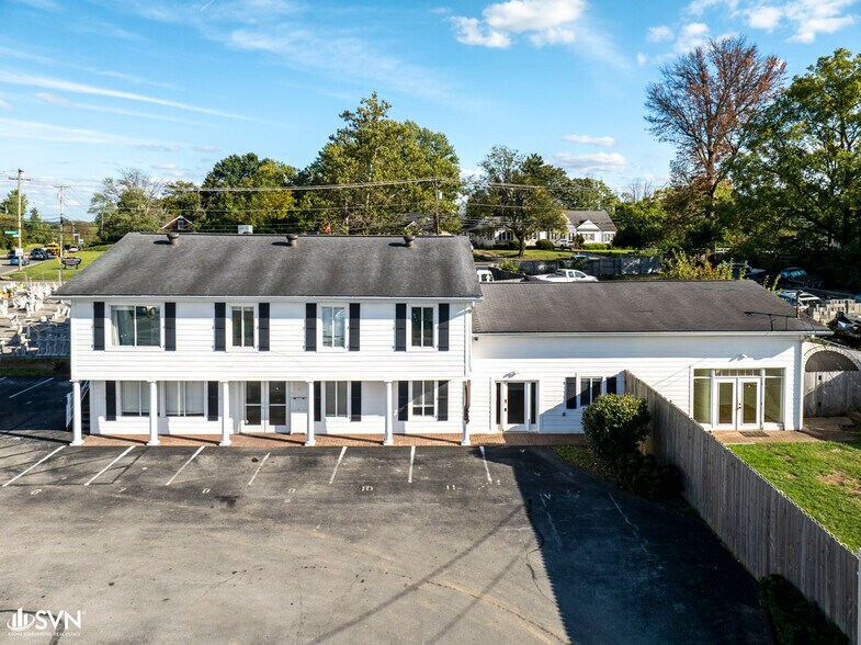 2100 Liberty Rd, Lexington, KY à vendre - Photo de l’immeuble – Image 2 sur 28