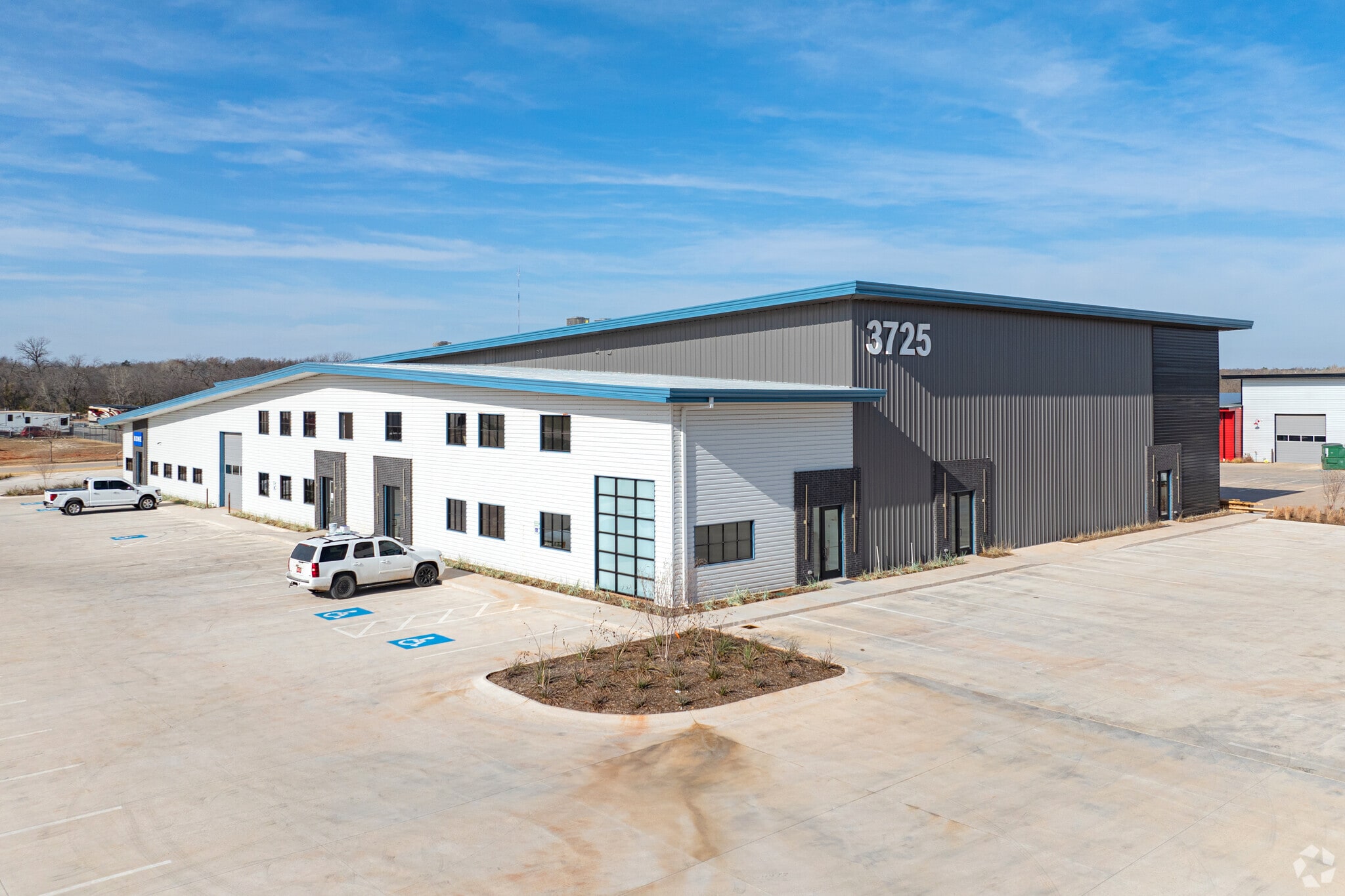 3725 NE 104th St, Oklahoma City, OK à louer Photo principale– Image 1 sur 21