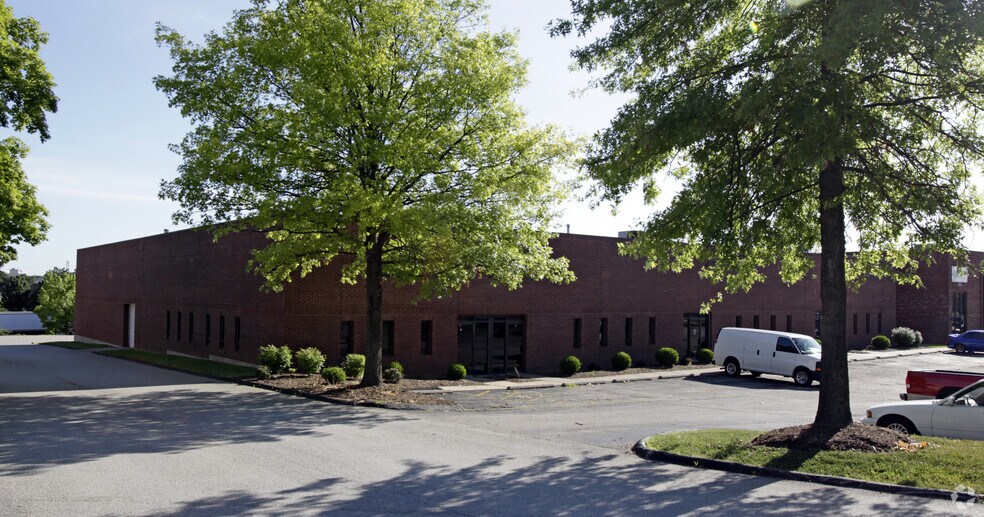 9261-9269 Dielman Industrial Dr, Olivette, MO à vendre - Photo de l’immeuble – Image 3 sur 4