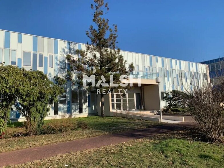Bureau dans Rillieux-la-Pape à louer - Photo de l’immeuble – Image 1 sur 25