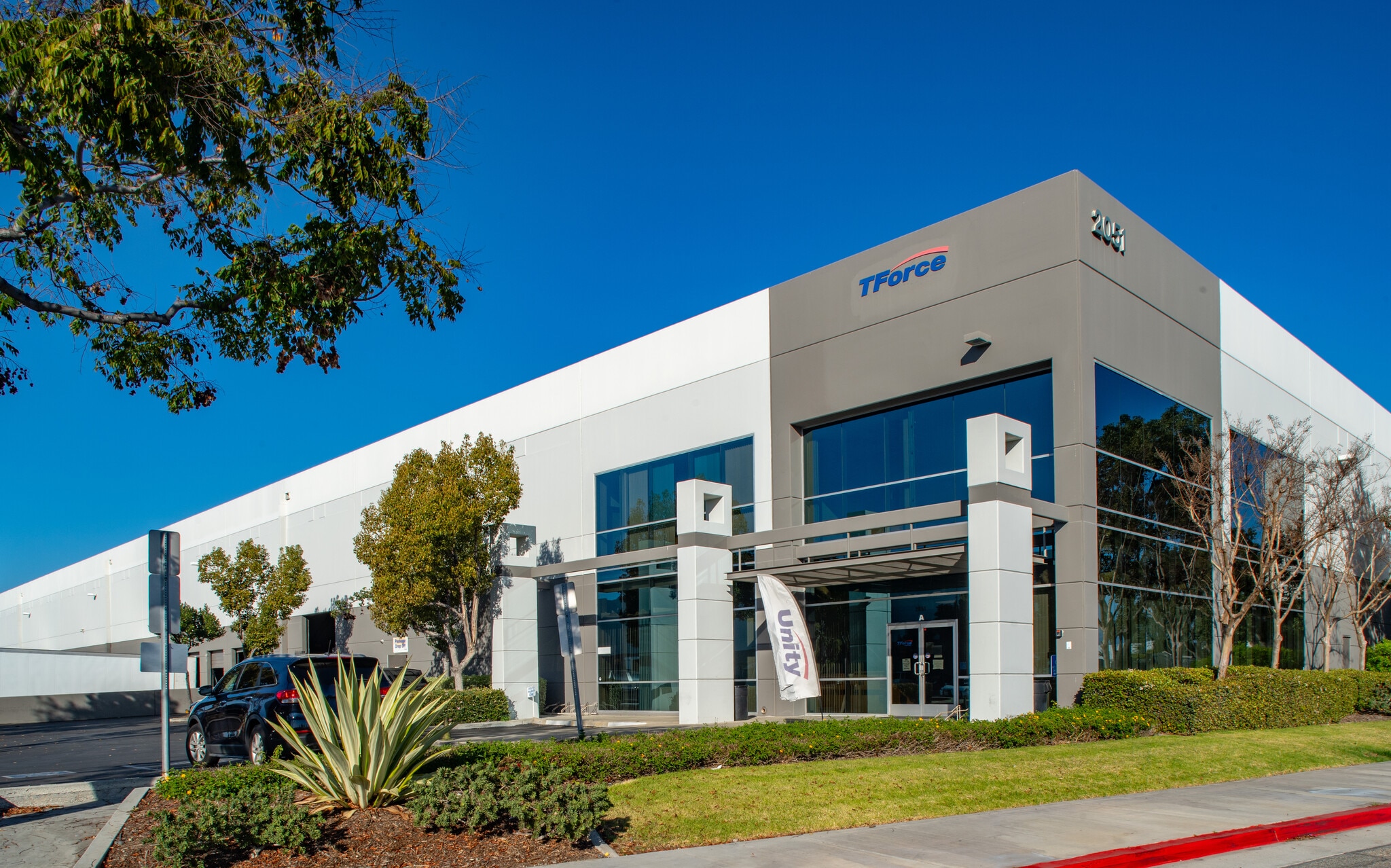 2051 Raymer Ave, Fullerton, CA à louer Photo intérieure– Image 1 sur 1