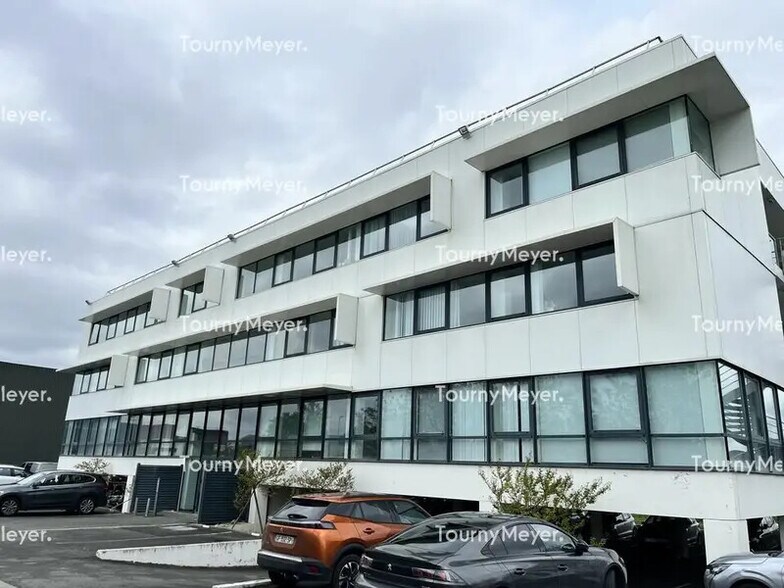 Bureau dans Mérignac à louer - Photo de l’immeuble – Image 1 sur 10