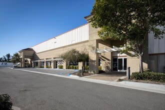 3211 Mission Oaks Blvd, Camarillo, CA à louer Photo intérieure– Image 2 sur 2