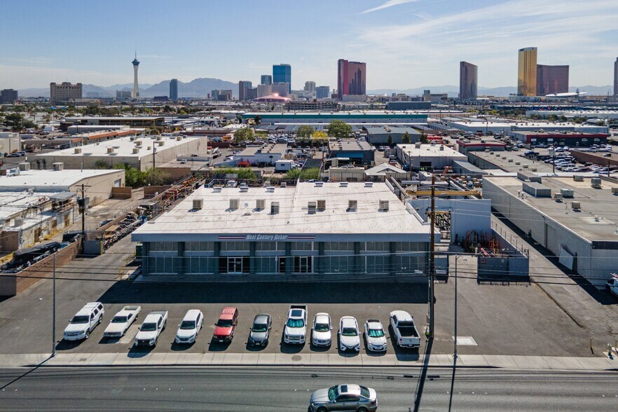 3020 S Valley View Blvd, Las Vegas, NV à louer - Aérien – Image 2 sur 5