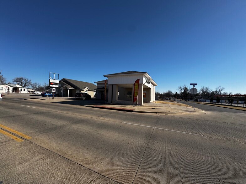 2205 N Kickapoo Ave, Shawnee, OK à vendre - Photo de l’immeuble – Image 2 sur 4