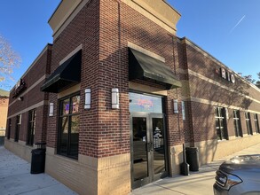 6816 River Center Dr, Clemmons, NC à louer Photo de l’immeuble– Image 2 sur 11