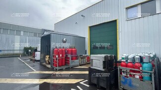 Plus de détails pour Local d'activités à louer