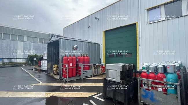 Plus de détails pour Bureau, Local d'activités à louer