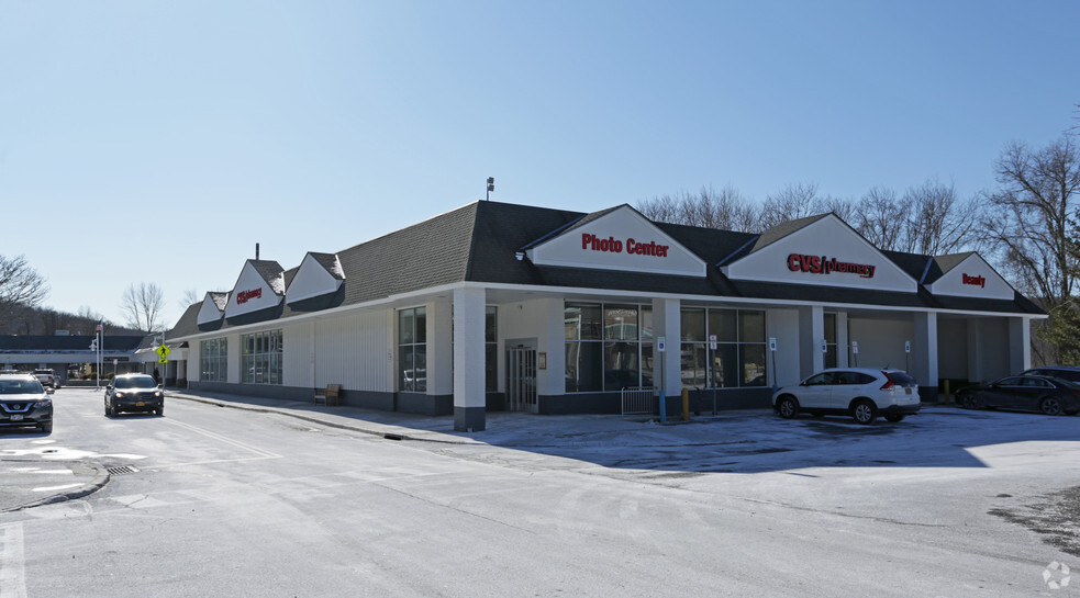 325 Route 100, Somers, NY à louer - Photo de l’immeuble – Image 3 sur 3