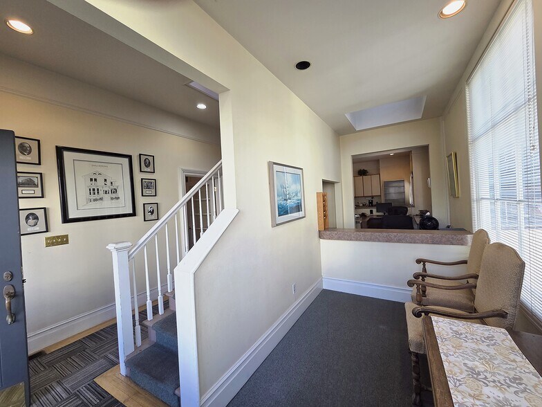 1318 SW 12th Ave, Portland, OR à louer - Photo de l’immeuble – Image 3 sur 12