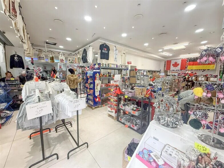 Local commercial dans Paris à louer - Photo de l’immeuble – Image 2 sur 8