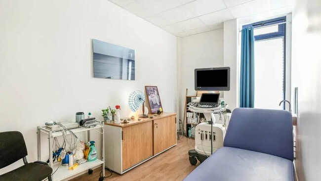 Plus de détails pour Bureau à vendre