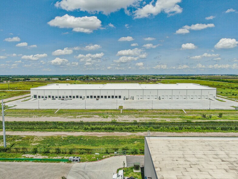 6200 S 16th St, Mc Allen, TX à louer - Photo de l’immeuble – Image 3 sur 7