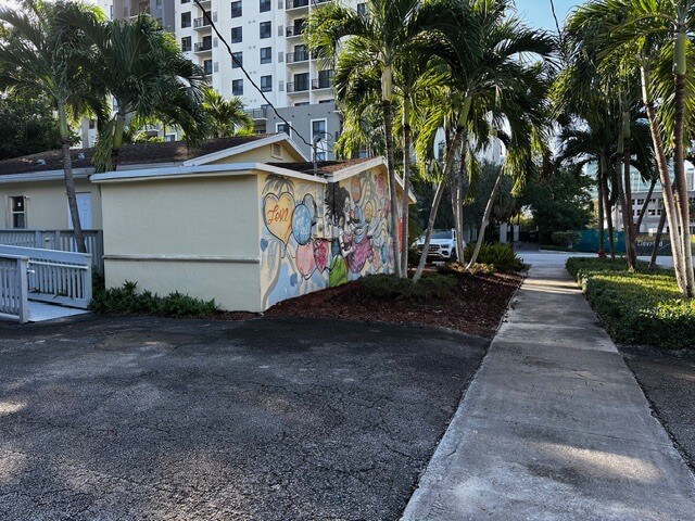 103 NE 4th St, Fort Lauderdale, FL à vendre - Photo de l’immeuble – Image 2 sur 6