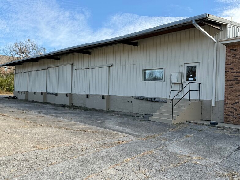 239 James St, Gallatin, TN à louer - Photo de l’immeuble – Image 2 sur 12