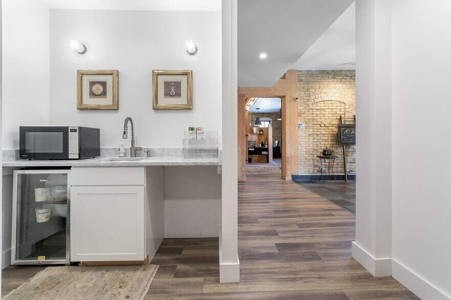 1032 E Wayne St, South Bend, IN à louer - Photo de l’immeuble – Image 3 sur 19