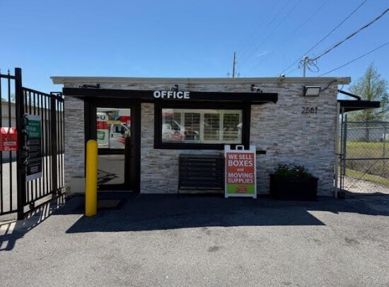 2581 Broadview Dr, Kissimmee, FL à louer - Photo de l’immeuble – Image 3 sur 4