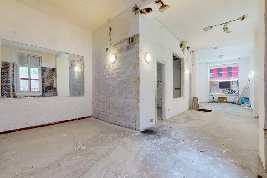 Local commercial dans Paris à louer - Photo de l’immeuble – Image 2 sur 7