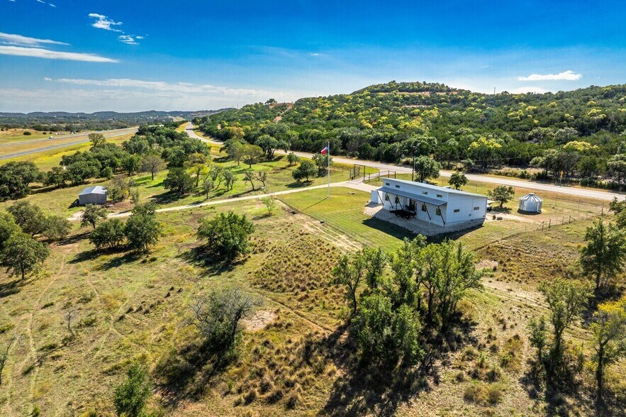 609 FM 289, Comfort, TX à vendre - Photo de l’immeuble – Image 2 sur 18