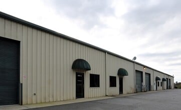 3345 Hutchinson Rd, Cumming, GA à louer Photo intérieure– Image 1 sur 3