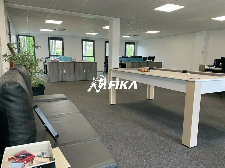 Bureau dans Toulouse à louer - Photo de l’immeuble – Image 2 sur 8