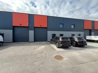Plus de détails pour 22 Impasse De L'Industrie, Brignais - Local d'activités à louer