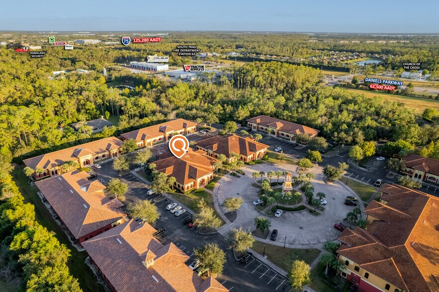 13421 Parker Commons Blvd, Fort Myers, FL à vendre - Photo de l’immeuble – Image 1 sur 11