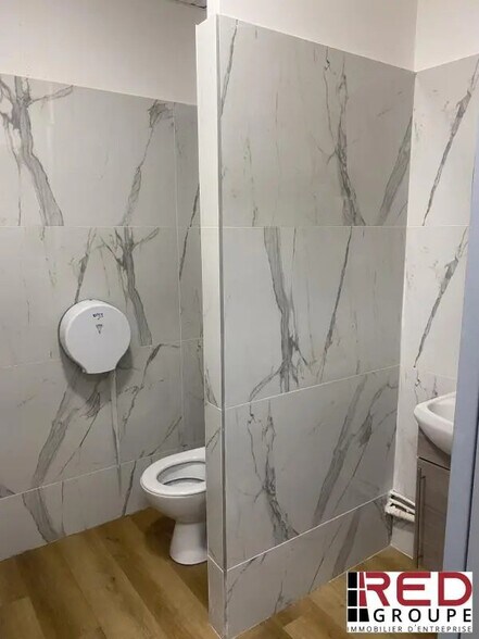 Bureau dans Aubagne à louer - Photo de l’immeuble – Image 3 sur 4