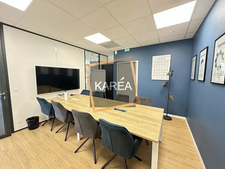 Bureau dans Chessy à vendre - Photo de l’immeuble – Image 1 sur 10