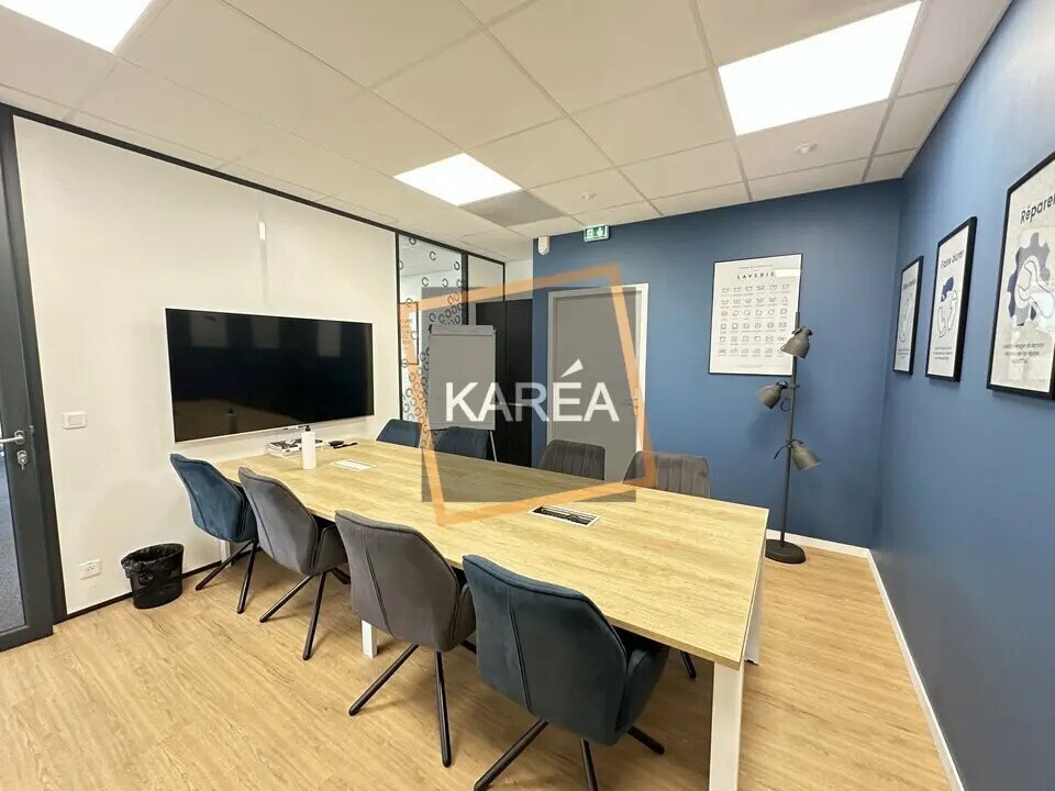 Bureau dans Chessy à vendre Photo de l’immeuble– Image 1 sur 11
