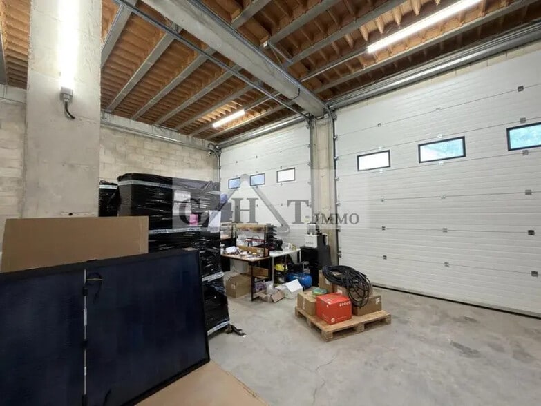 Industriel/Logistique dans Vigneux-sur-Seine à vendre - Photo de l’immeuble – Image 3 sur 17