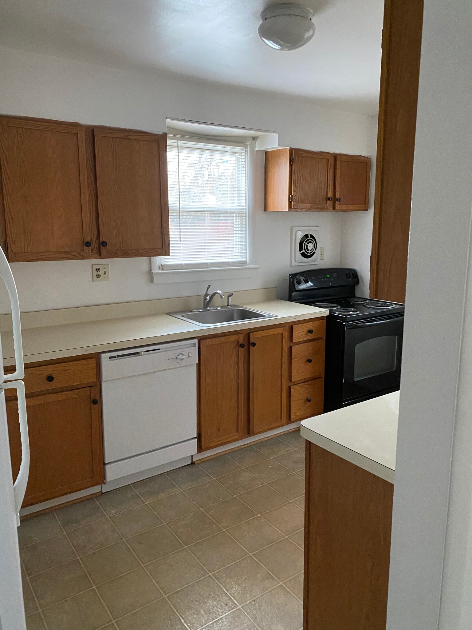 3464-3504 Wilkens Ave, Baltimore, MD à louer Photo intérieure– Image 1 sur 5
