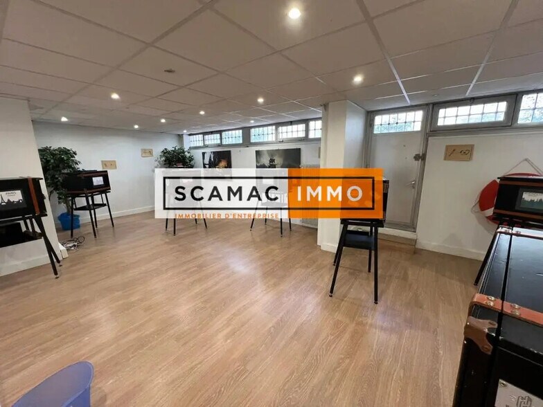 Local d’activités dans Montrouge à louer - Photo de l’immeuble – Image 3 sur 12