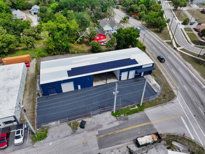 2585 4th St, Fort Myers, FL à louer - Photo de l’immeuble – Image 2 sur 16