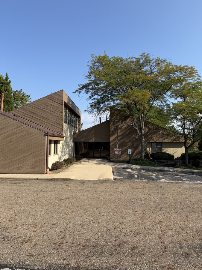 3500 W Market St, Akron, OH 44333 - Lot 3 -  - Photo intérieure - Image 2 of 19