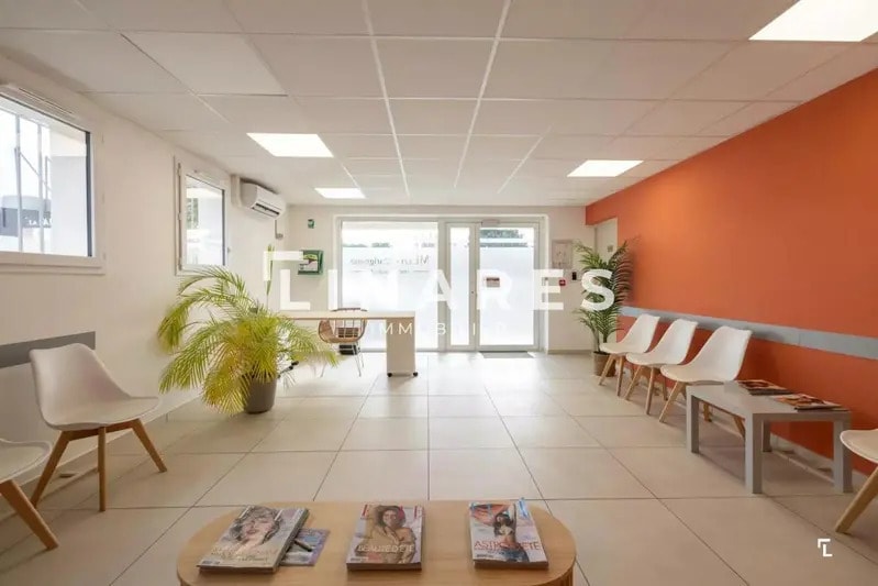 Bureaux/Médical dans Marignane à louer - Photo intérieure – Image 1 sur 9