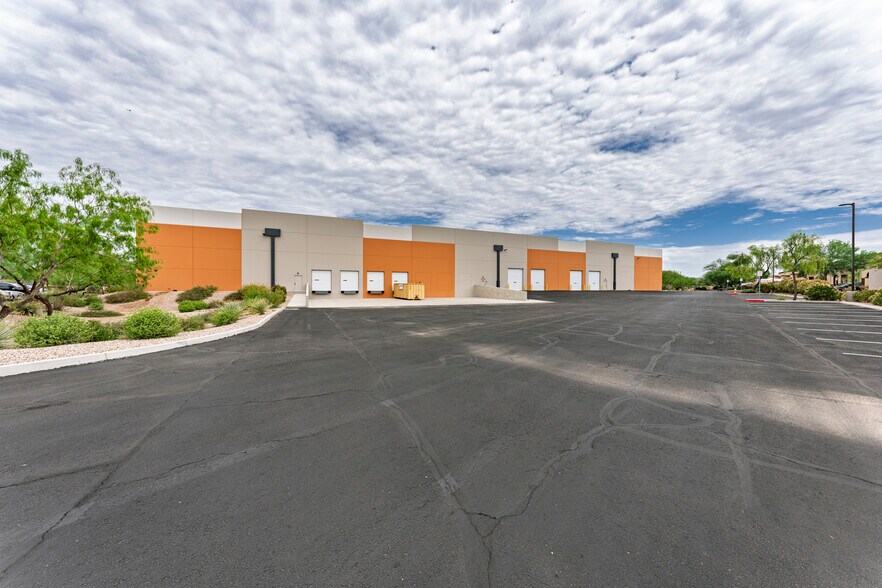 23325 N 23rd Ave, Phoenix, AZ à louer - Photo de l’immeuble – Image 2 sur 12